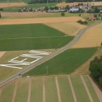 Sicht auf Clarsbach: im Hintergrund die 220-kV-Leitung von Raitersaich nach Ludersheim, die zukünftig auf 380 kV verstärkt werden soll.